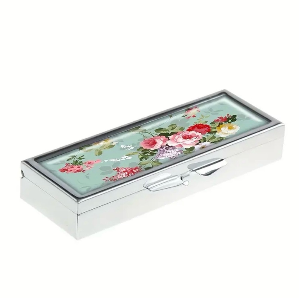 New!Vintage Inspired Flower Art Pill Box - Picture 7 of 9